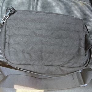 Pakt Anywhere 5L Sling